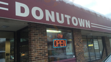 Donutown outside