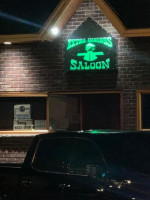Extra-innings Saloon outside