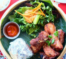 Pintoh Thai Street Food food