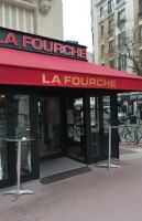 La Fourche outside