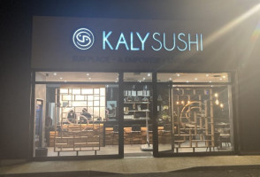 Kaly Sushi outside