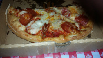 Graziano's Pizza food