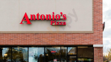 Antonio's Pizza food
