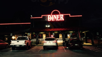 Andy's Diner Pub outside