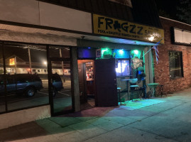 Frogzz Saloon inside