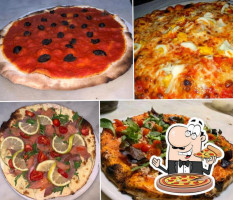 Pizzeria Enogastronomia Il Falco food