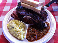 Leo's Barbeque food