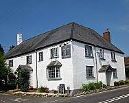 The Tytherleigh Arms outside