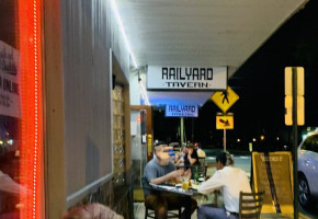 The Railyard Tavern food