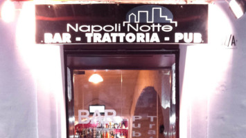 Napoli Notte food