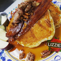 Lizzie's Cafe Bistro 142nd St food