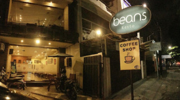 Beans Resto Coffee outside