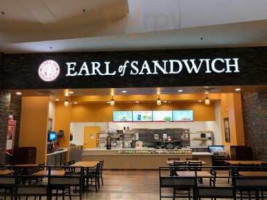 Earl Of Sandwich inside