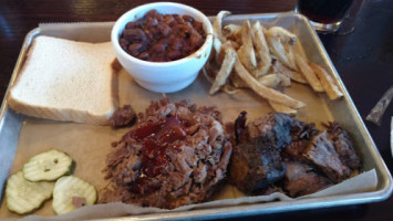 Muddy Creek Bbq food