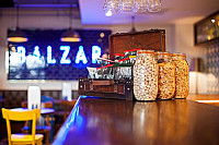 Cafe Balzar inside