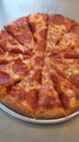 Lefty's Pizza food