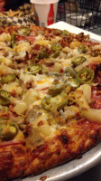 Growler's Pizza Grill food