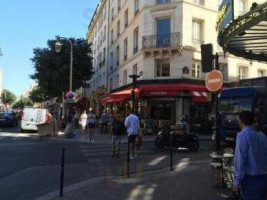 Le Cafe de la Mairie food