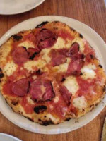 Aquila Pizza Al Forno food