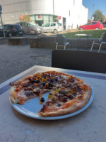 Grec Pizzaria Creperie De L'aqueduc food