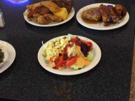 Dusties Southern Style Buffet food