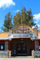 Bubba's Roadhouse Saloon outside
