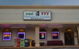 Pho 777 Vietnamese Cuisine outside