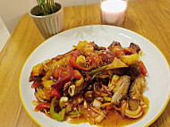 Saba Thai Curry Lounge food