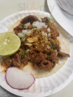 Karina's Tacos food