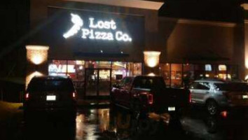 Lost Pizza Co food