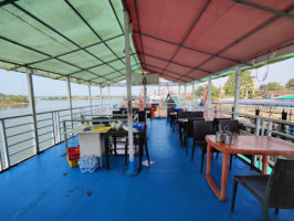 Cruise N Dine The Floating food