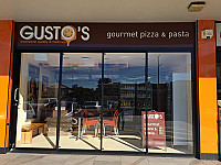 Gusto's Gourmet Pizza & Pasta inside