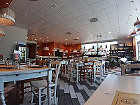 Cafe Braceria Chianina inside