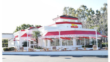 In-n-out outside
