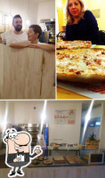 Pizzeria La Strana Coppia food