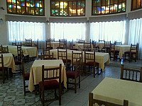 Cafeteria Trebol inside