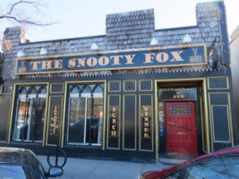 Snooty Fox outside