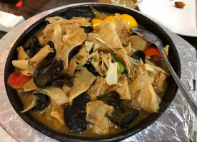 Shan Ding Dong Ren Caveman Vegetarian Teahouse food
