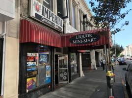 Imperial Sq Liquors outside