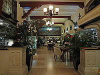 Cafe Atlantico inside