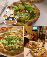Pizzeria-enoteca La Duchessa food