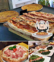 La Bottega Della Pizza food