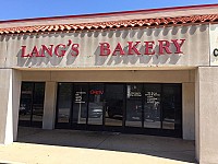 Lang Bakery outside