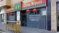 Chino Nieves outside