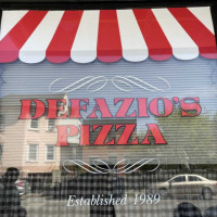 Defazio's Woodfired Pizza food