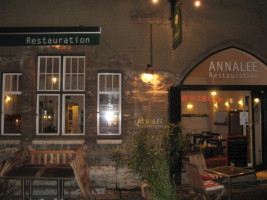 Cafe Annalee food
