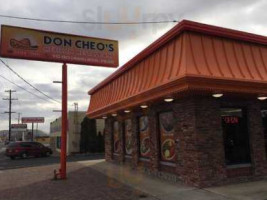 Don Cheo’s outside