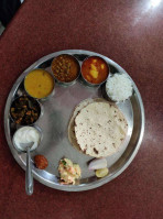 Shri Gujrat Bhojan Gruha food