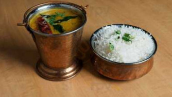 The Curry Leaves food