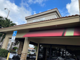 Carrabba's Italian Grill Fort Lauderdale outside